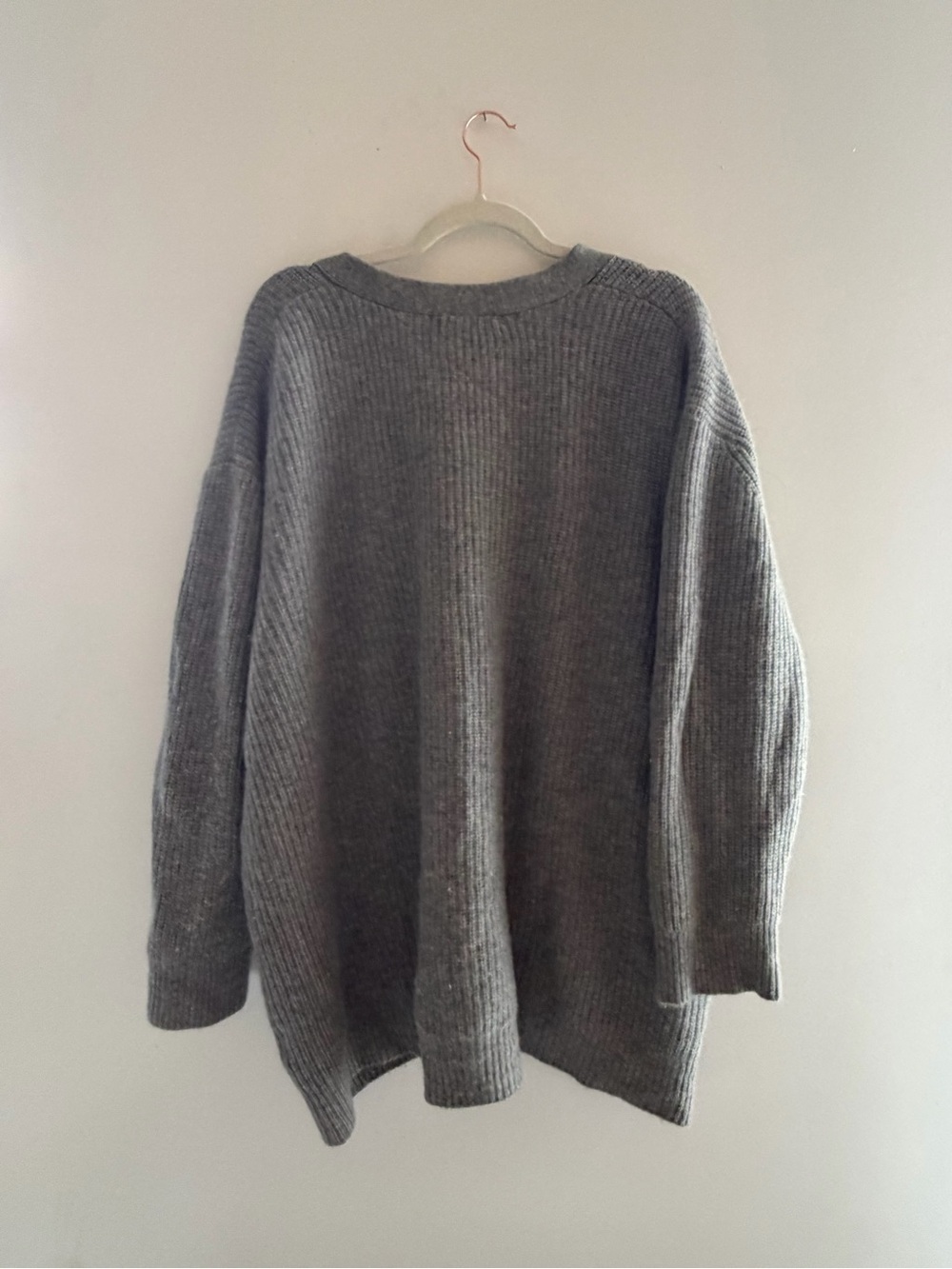 Quince Oversized Gray Cardigan - Picture 2 of 4